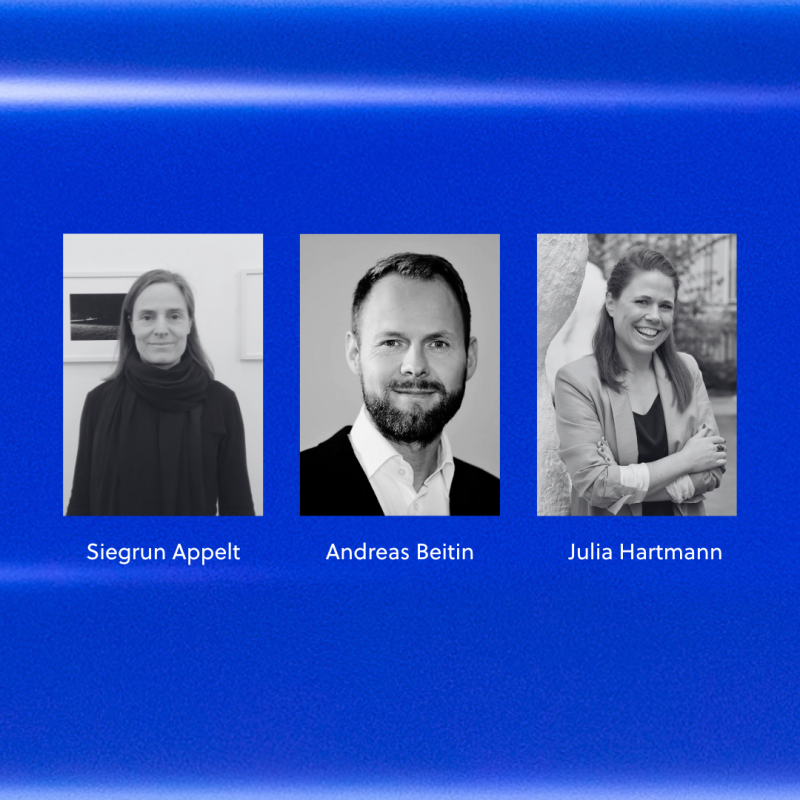 Drei Portr&auml;ts von Personen vor blauem Hintergrund: Siegrun Appelt, Andreas Beitin und Julia Hartmann.